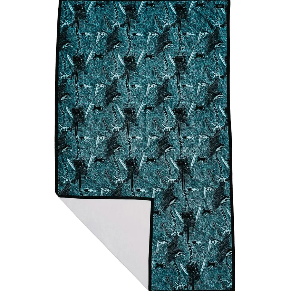 All-In Catch Towel Surfing