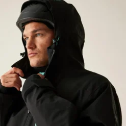 Giubbotto tecnico DARE2B Eagle III Jacket Black