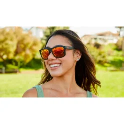 Occhiali da sole Knockaround Torrey Pines Matte Black Red Sunset