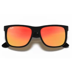 Occhiali da sole Ray Ban RB4165 Justin Color Mix Matte Rubber Black Mirror Red