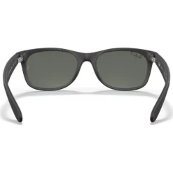 Occhiali da sole Ray Ban RB2132 New Wayfarer Classic Matte Rubber Black Polar Green