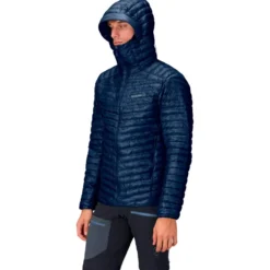 Piumino Norrona Trollveggen Down 800 Super Light Hood Indigo Night