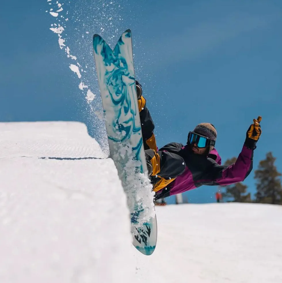 Tavola snowboard Jones Storm Wolf